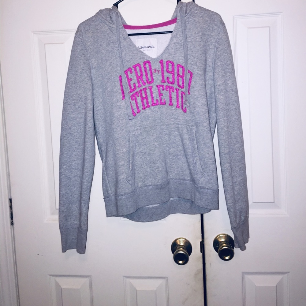 Aeropostal pull over sweat shirt with Large pocket